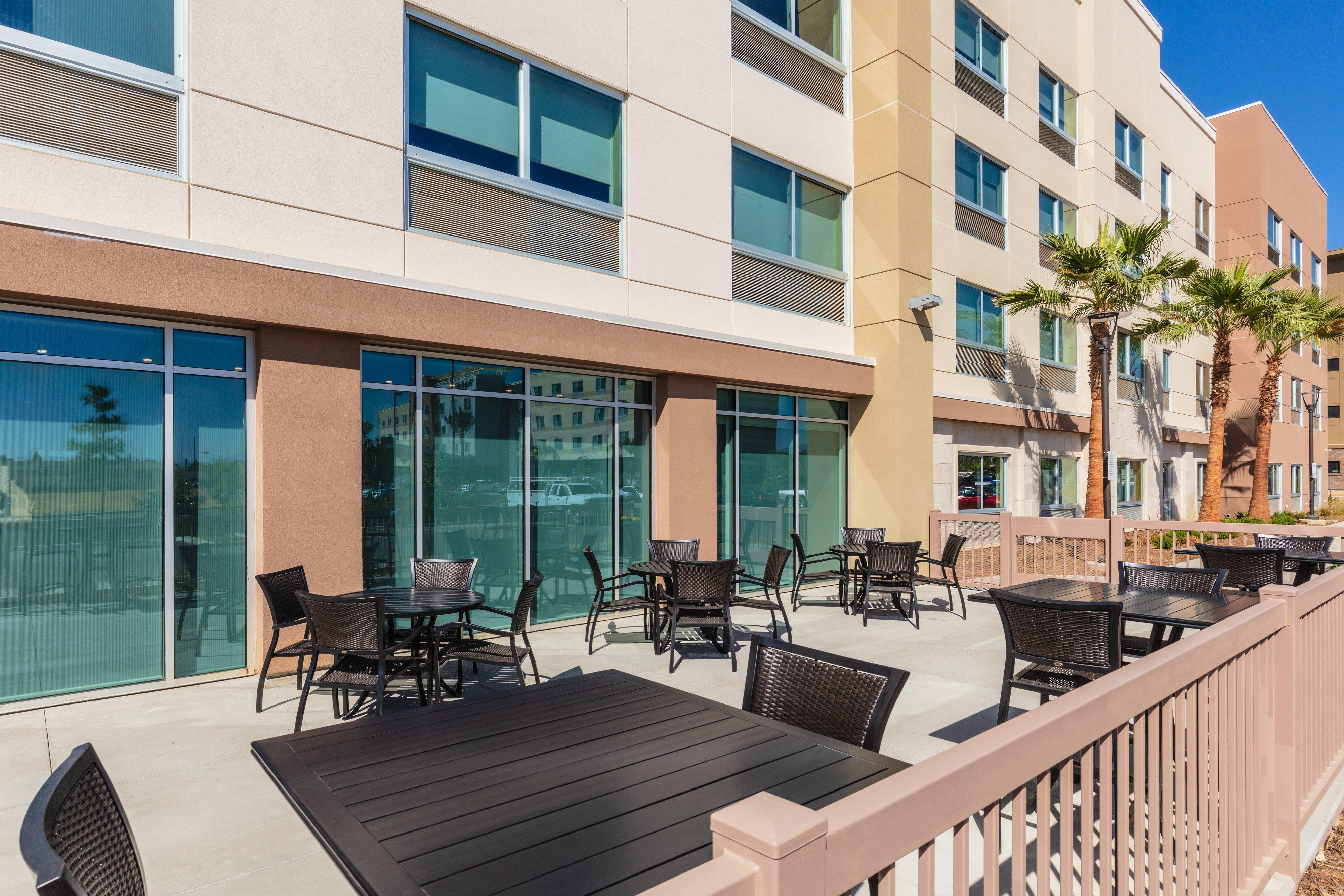 Express & - - Riverside By Ihg Hotel